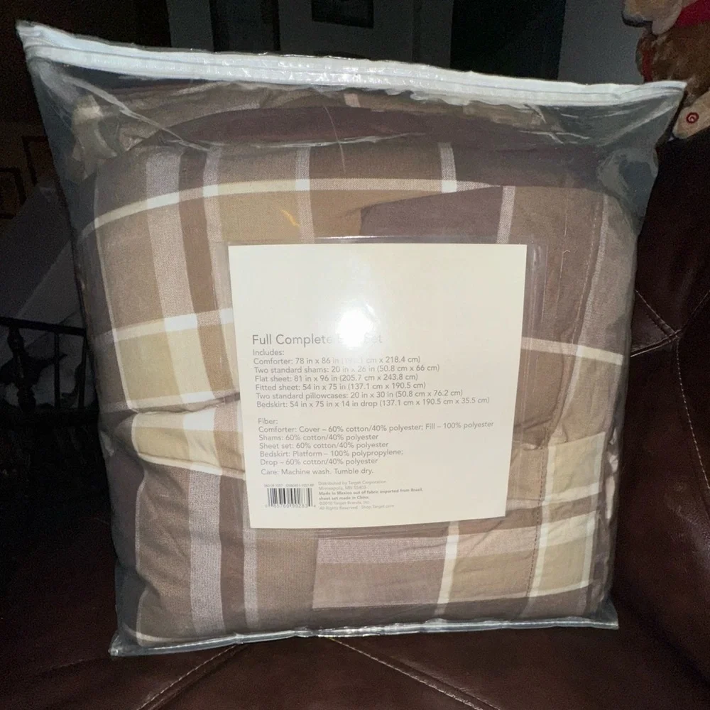 Room Essentials Style Plaid 8 piece Comforter Set in Brown and Cream